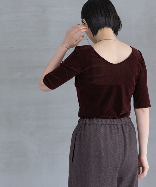 A part by（アパートバイ）の「ベロアプルオーバー_5分袖（Tシャツ/カットソー・レディース・ブラック/ライトグレー/ブルー/ボルドー・FREE）」の22枚目の写真