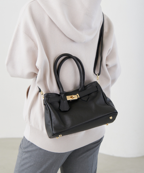 IENA（イエナ）の「AULENTTI/オウレンティ ベルト付きレザー MIDI BAG