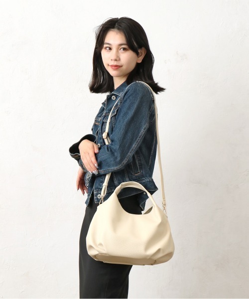 and it_（アンドイット）の「コロンプチショルダー（ショルダーバッグ・レディース・ブラック/アイボリー/グレイッシュベージュ/ダークブラウン/シルバー・FREE）」の9枚目の写真