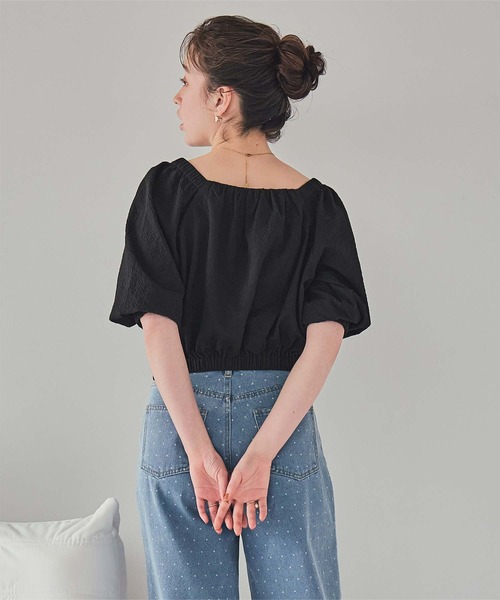 titivate(ティティベイト)の「スクエアネックパフシルエットトップス(Tシャツ/カットソー・レディース・オフホワイト/ブラック/オレンジ・L/M/S)」の12枚目の写真