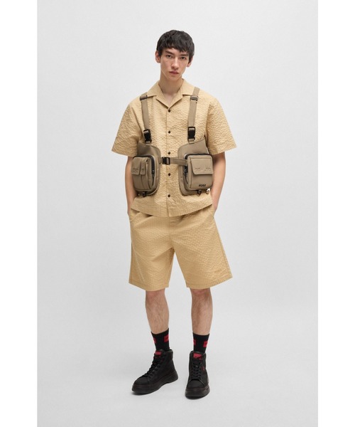 HUGO（ヒューゴ）の「リラックスフィット ショートパンツ コットンシアサッカー（その他パンツ・メンズ・ベージュ・S/L/XXL/M/XL）」の4枚目の写真