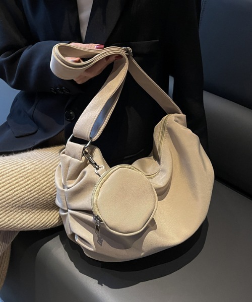 Per sist ence（パーシエンス）の「ミニポーチ付き２WAYショルダーバッグ（ショルダーバッグ・レディース・ブラック/オフホワイト/ベージュ・FREE）」の11枚目の写真