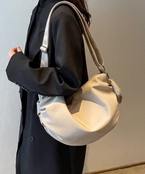 Per sist ence（パーシエンス）の「ミニポーチ付き２WAYショルダーバッグ（ショルダーバッグ・レディース・ブラック/オフホワイト/ベージュ・FREE）」の10枚目の写真