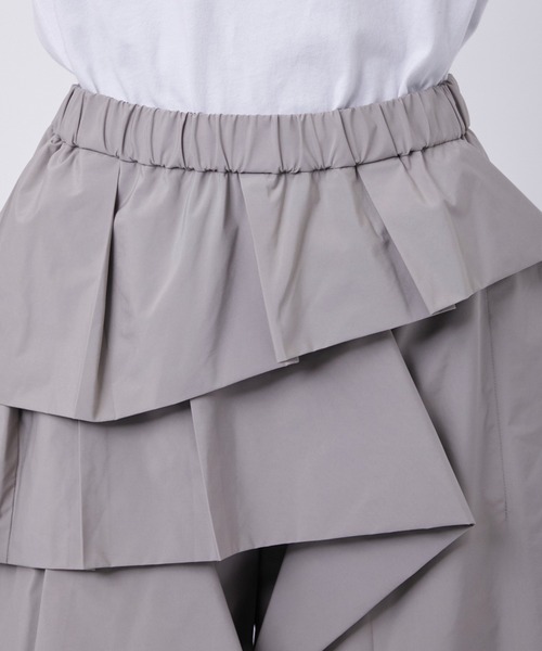 TAAKK（ターク）の「RUFFLE PANTS（その他パンツ・レディース・ブラック/グレー・3/1）」の7枚目の写真