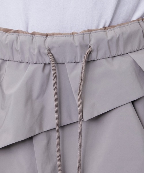 TAAKK（ターク）の「RUFFLE PANTS（その他パンツ・レディース・ブラック/グレー・3/1）」の8枚目の写真