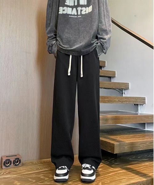 NEW GENTLEMAN(ニュージェントルマン)の「ビバリー タックライン ルーズ スウェットパンツ(スウェットパンツ・メンズ・ブラック/グレー・S/M/L)」の7枚目の写真