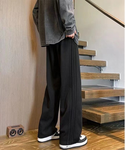 NEW GENTLEMAN(ニュージェントルマン)の「ビバリー タックライン ルーズ スウェットパンツ(スウェットパンツ・メンズ・ブラック/グレー・S/M/L)」の6枚目の写真