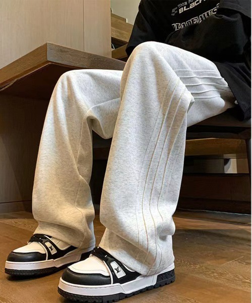 NEW GENTLEMAN(ニュージェントルマン)の「ビバリー タックライン ルーズ スウェットパンツ(スウェットパンツ・メンズ・ブラック/グレー・S/M/L)」の15枚目の写真