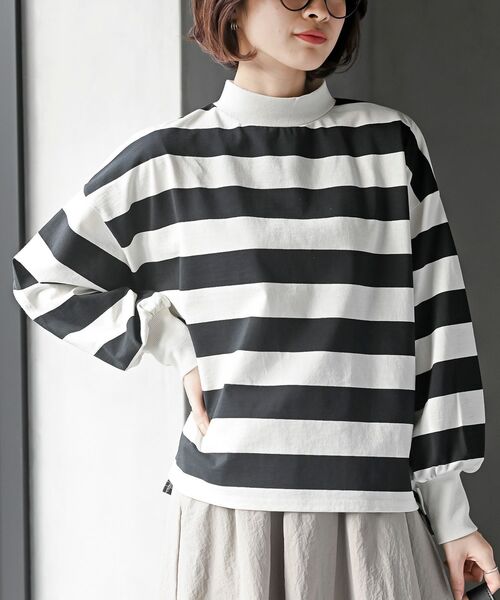 rps（アールピーエス）の「ボリュームスリーブリブハイネックロンＴ（Tシャツ/カットソー・レディース・ブラック/オフホワイト/ホワイト系その他2/ホワイト系その他3/ホワイト系その他4/アイボリー/ブラック系その他2・フリー）」の4枚目の写真