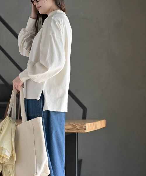 rps（アールピーエス）の「ボリュームスリーブリブハイネックロンＴ（Tシャツ/カットソー・レディース・ブラック/オフホワイト/ホワイト系その他2/ホワイト系その他3/ホワイト系その他4/アイボリー/ブラック系その他2・フリー）」の13枚目の写真