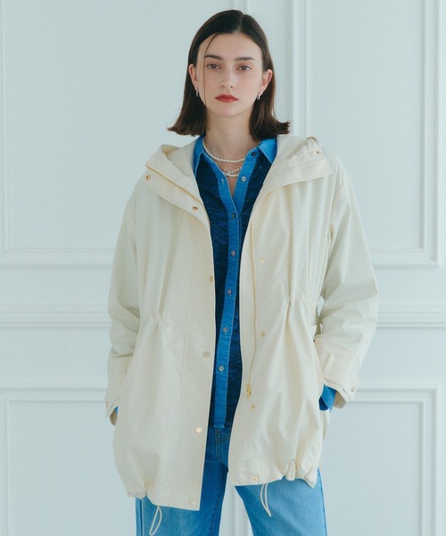 YECCA VECCA(イェッカヴェッカ)の「撥水ミドル丈マウンテンパーカー(マウンテンパーカー・レディース・ベージュ/ネイビー/アイボリー・FREE)」の1枚目の写真