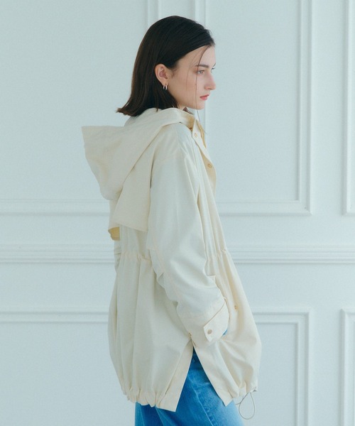 YECCA VECCA(イェッカヴェッカ)の「撥水ミドル丈マウンテンパーカー(マウンテンパーカー・レディース・ベージュ/ネイビー/アイボリー・FREE)」の6枚目の写真