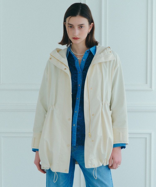 YECCA VECCA(イェッカヴェッカ)の「撥水ミドル丈マウンテンパーカー(マウンテンパーカー・レディース・ベージュ/ネイビー/アイボリー・FREE)」の5枚目の写真