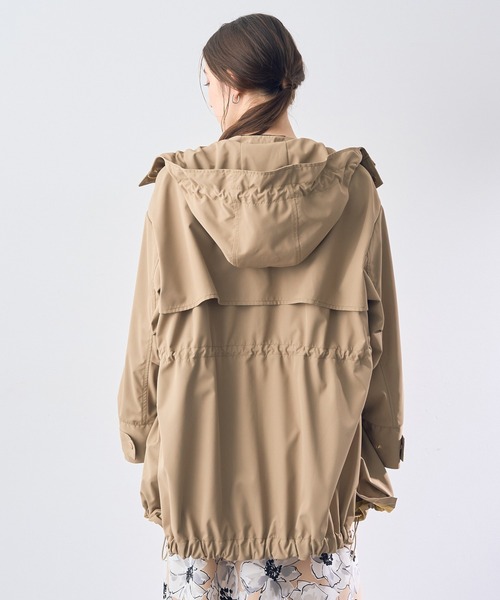 YECCA VECCA(イェッカヴェッカ)の「撥水ミドル丈マウンテンパーカー(マウンテンパーカー・レディース・ベージュ/ネイビー/アイボリー・FREE)」の16枚目の写真