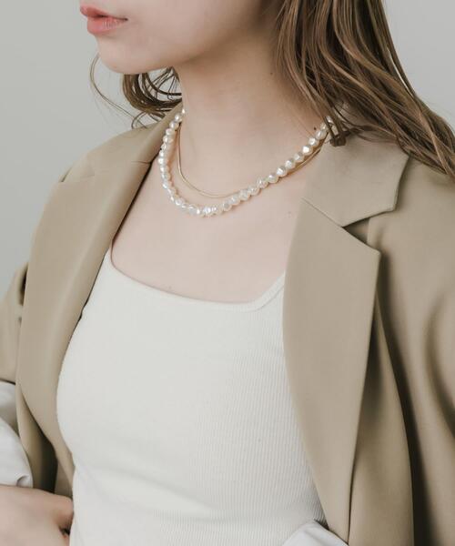 SMELLY（スメリー）の「パールスネークチェーン2セットネックレス（ネックレス・レディース・アイボリー・-）」の6枚目の写真