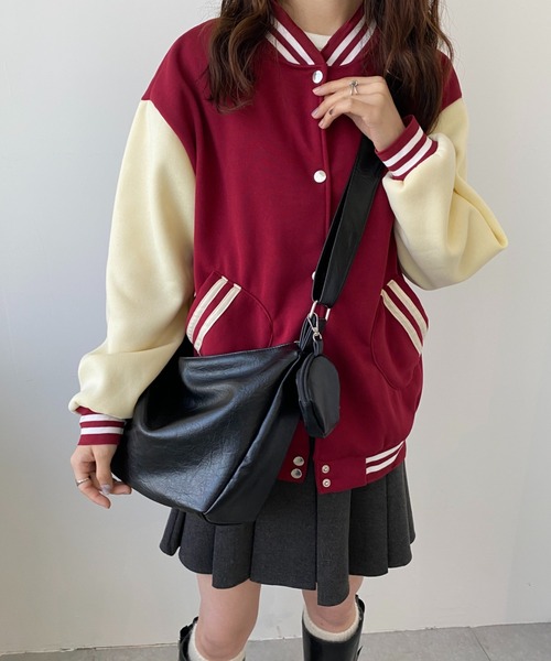 LOVALOT(ラバロット)の「ミニポーチ付きフェイクレザーバッグ(ショルダーバッグ・レディース・ブラウン/ブラック・F)」の4枚目の写真