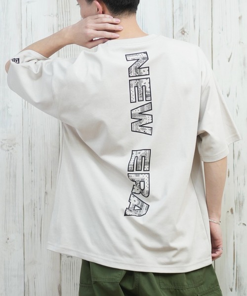 NEW ERA（ニューエラ）の「【ムラサキスポーツ限定】NEW ERA/ニューエラ 半袖Tシャツ バックプリント 吸水速乾 14670925/14670926/14670927（Tシャツ/カットソー・メンズ・ホワイト/ブラック/ストーン・L/M/XXL/XL）」の2枚目の写真