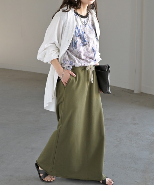 HUG.U（ハグユー）の「おしゃラク。 スウェットロングスカート 選べる2丈（スカート・レディース・カーキ/ブラック/グレー/ブラウン/グレー系その他/グレー系その他2/ブルー/ブラック系その他・トール丈/レギュラー丈）」の16枚目の写真