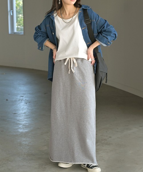 HUG.U（ハグユー）の「おしゃラク。 スウェットロングスカート 選べる2丈（スカート・レディース・カーキ/ブラック/グレー/ブラウン/グレー系その他/グレー系その他2/ブルー/ブラック系その他・トール丈/レギュラー丈）」の12枚目の写真