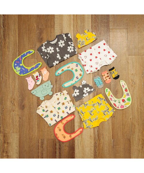 BREEZE(ブリーズ)の「総柄耳付き帽子 マイファーストブリーズ(ニットキャップ/ビーニー・キッズ・ブラック/レッド/イエロー/ミント・46/44)」の6枚目の写真