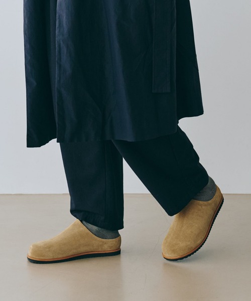 BENEXY（ベネクシー）の「270W/ニイナナマル ダブリュー ベロアレザー リラックス (UNISEX)（サンダル・メンズ・グレイッシュベージュ/ブラック/モカ/キャメル・36/37/38/39/40/41/42/43/44/35）」の4枚目の写真