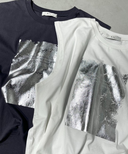 AIC.(エーアイシー)の「箔プリントオーバーサイズノースリトップス(Tシャツ/カットソー・レディース・オフホワイト/チャコールグレー/ブラウン・FREE)」の4枚目の写真