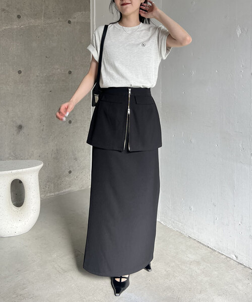 CAPRICIEUX LE'MAGE（カプリシューレマージュ）の「【サイズ展開あり】1ポイントTシャツ（Tシャツ/カットソー・レディース・ベージュ/ホワイト/ライトグレー/ブラック/チャコールグレー・SMALL/MEDIUM）」の7枚目の写真