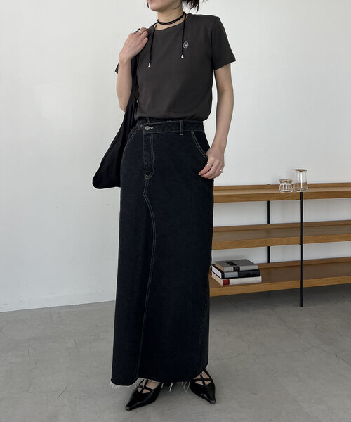 CAPRICIEUX LE'MAGE（カプリシューレマージュ）の「【サイズ展開あり】1ポイントTシャツ（Tシャツ/カットソー・レディース・ベージュ/ホワイト/ライトグレー/ブラック/チャコールグレー・SMALL/MEDIUM）」の17枚目の写真