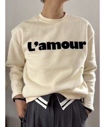A AMEL（エイメル）の「【L'amour ロゴ】ビッグプリント スウェット / ドロップショルダー プルオーバー / 裏起毛 / きれいめカジュアル（スウェット）」