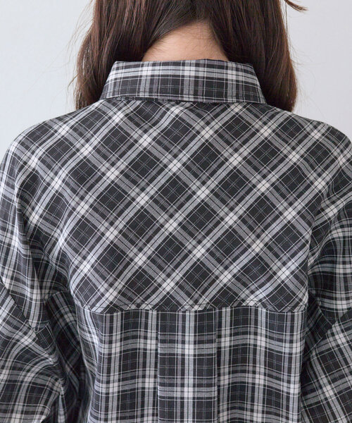 OLIVE des OLIVE(オリーブデオリーブ)の「Bigシャツ(シャツ/ブラウス・レディース・サックスブルー/ブラック/イエロー/ミント/ブラウン・FREE)」の14枚目の写真