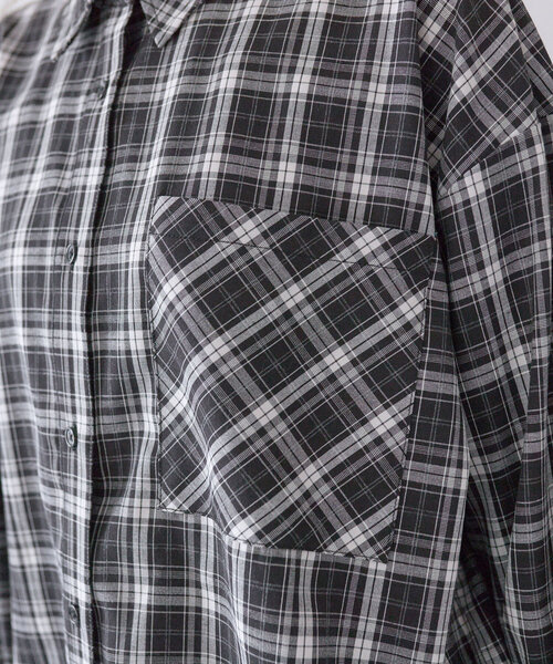 OLIVE des OLIVE(オリーブデオリーブ)の「Bigシャツ(シャツ/ブラウス・レディース・サックスブルー/ブラック/イエロー/ミント/ブラウン・FREE)」の16枚目の写真