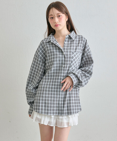 OLIVE des OLIVE(オリーブデオリーブ)の「Bigシャツ(シャツ/ブラウス・レディース・サックスブルー/ブラック/イエロー/ミント/ブラウン・FREE)」の22枚目の写真