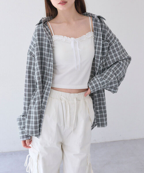 OLIVE des OLIVE(オリーブデオリーブ)の「Bigシャツ(シャツ/ブラウス・レディース・サックスブルー/ブラック/イエロー/ミント/ブラウン・FREE)」の4枚目の写真