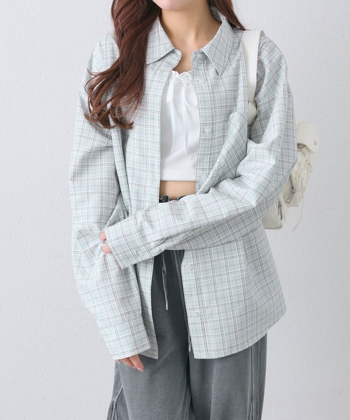 OLIVE des OLIVE(オリーブデオリーブ)の「Bigシャツ(シャツ/ブラウス・レディース・サックスブルー/ブラック/イエロー/ミント/ブラウン・FREE)」の3枚目の写真