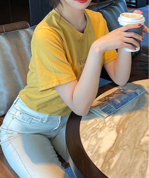 ＆soiree（アンドソワレ）の「【&soiree】フロント ロゴプリントTシャツ(CP)（Tシャツ/カットソー・レディース・イエロー/グレー・M）」の8枚目の写真