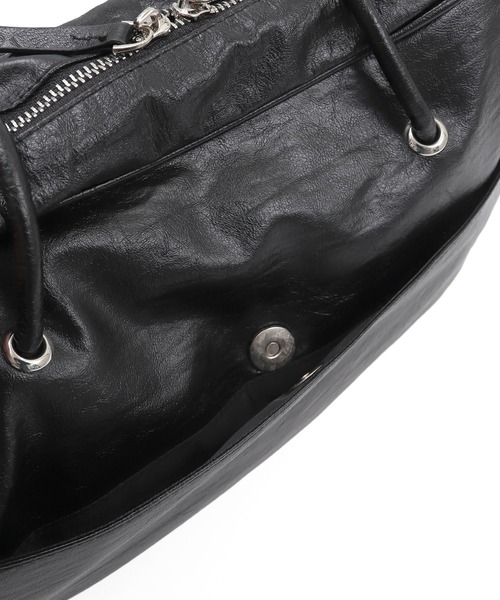 Figments（フィグメンツ）の「グロッシー合皮ボストン（ショルダーバッグ・レディース・ブラック・FREE）」の12枚目の写真