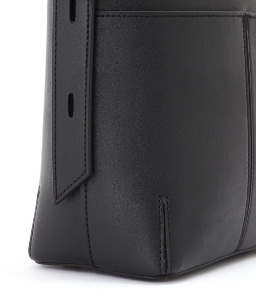 JILL by JILL STUART（ジルバイジルスチュアート）の「ウィークデイコレクション　ベルテッドポシェット（ショルダーバッグ・レディース・アイボリー/ブラック・FREE）」の14枚目の写真