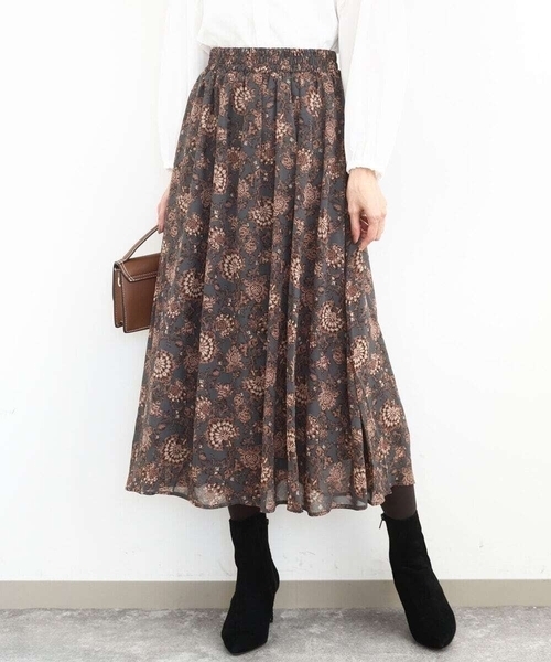 MK MICHEL KLEIN（エムケーミッシェルクラン）の「更紗プリント花柄シフォンスカート/洗える（スカート・レディース・ベージュ/カーキ系・38）」の2枚目の写真