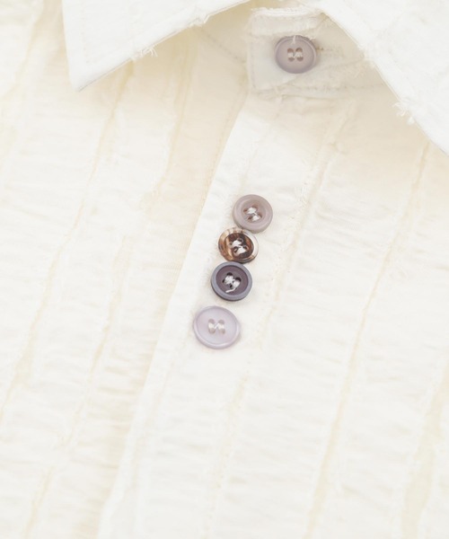aimoha(アイモハ)の「エンボスデザインボタンシャツ (SS)(シャツ/ブラウス・メンズ・ライトベージュ/ブラック・MEDIUM/LARGE)」の8枚目の写真