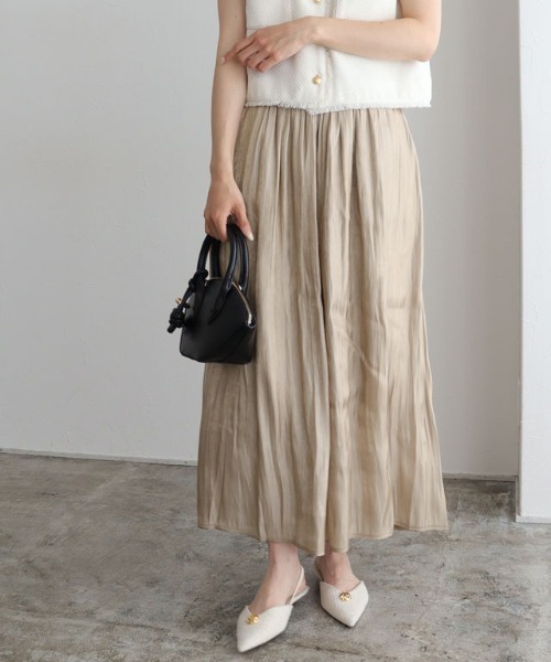 Pierrot(ピエロ)の「シャイニーサテンワイドパンツ(その他パンツ・レディース・ライトグレー/ベージュ系その他・M/L)」の1枚目の写真