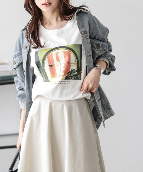 La-gemme(ラジェム)の「フォトプリント Tシャツ(Tシャツ/カットソー・レディース・ホワイト系1/ホワイト系2/ブラック系1/ブラック系2/ホワイト系3/ブラック系3/ブラック系4/ホワイト系4・フリー)」の3枚目の写真