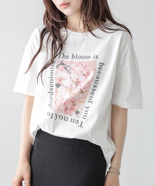 La-gemme(ラジェム)の「フォトプリント Tシャツ(Tシャツ/カットソー・レディース・ホワイト系1/ホワイト系2/ブラック系1/ブラック系2/ホワイト系3/ブラック系3/ブラック系4/ホワイト系4・フリー)」の4枚目の写真