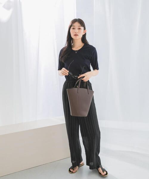 URBAN RESEARCH ROSSO WOMEN（アーバンリサーチ　ロッソ）の「スーピマコットンUネックカットソー（Tシャツ/カットソー・レディース・ホワイト/ピンク/ネイビー・FREE）」の19枚目の写真