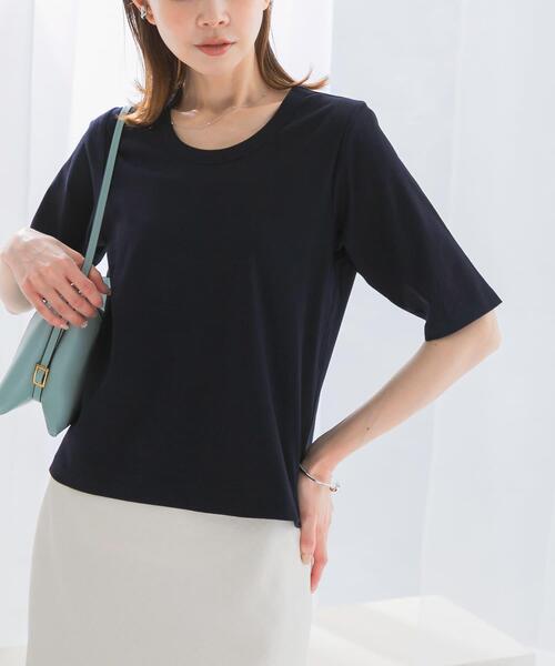 URBAN RESEARCH ROSSO WOMEN（アーバンリサーチ　ロッソ）の「スーピマコットンUネックカットソー（Tシャツ/カットソー・レディース・ホワイト/ピンク/ネイビー・FREE）」の22枚目の写真