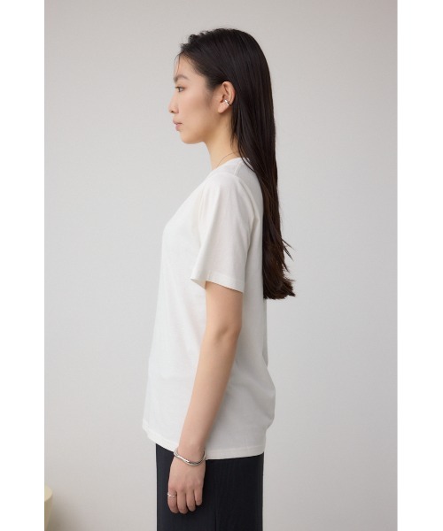 AZUL by moussy（アズールバイマウジー）の「チェストメッセージロゴTシャツ（Tシャツ/カットソー・レディース・オフホワイト/レッド/ブラック/ライトグレー・SMALL/MEDIUM）」の9枚目の写真