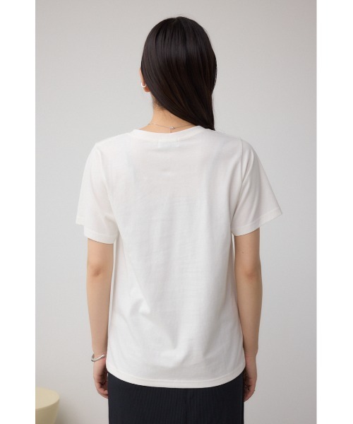AZUL by moussy（アズールバイマウジー）の「チェストメッセージロゴTシャツ（Tシャツ/カットソー・レディース・オフホワイト/レッド/ブラック/ライトグレー・SMALL/MEDIUM）」の10枚目の写真
