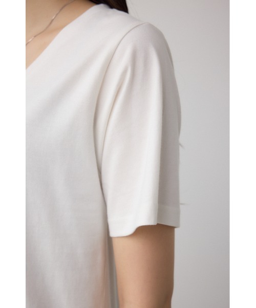 AZUL by moussy（アズールバイマウジー）の「チェストメッセージロゴTシャツ（Tシャツ/カットソー・レディース・オフホワイト/レッド/ブラック/ライトグレー・SMALL/MEDIUM）」の12枚目の写真