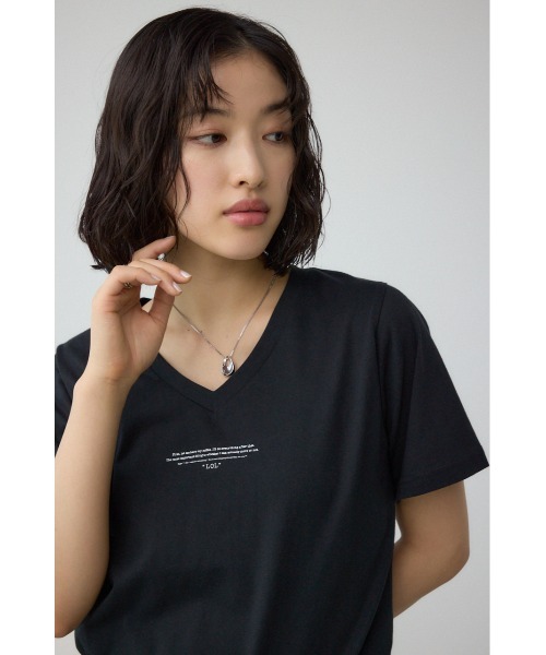 AZUL by moussy（アズールバイマウジー）の「チェストメッセージロゴTシャツ（Tシャツ/カットソー・レディース・オフホワイト/レッド/ブラック/ライトグレー・SMALL/MEDIUM）」の14枚目の写真