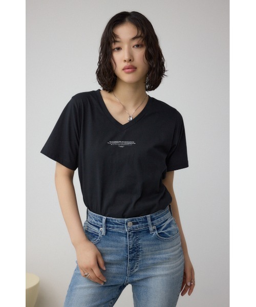 AZUL by moussy（アズールバイマウジー）の「チェストメッセージロゴTシャツ（Tシャツ/カットソー・レディース・オフホワイト/レッド/ブラック/ライトグレー・SMALL/MEDIUM）」の15枚目の写真