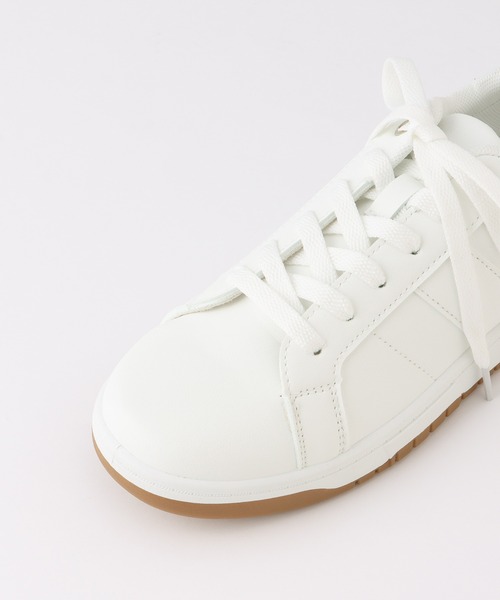 Honeys(ハニーズ)の「シンプルコートスニーカー(スニーカー・レディース・ブラック/ホワイト/ホワイト×ブラック・LL/S/M/L)」の6枚目の写真